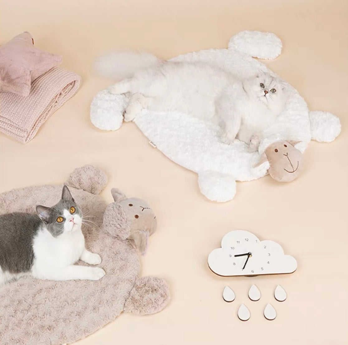 Soft Fleece Lamb Shape Pet Sleeping Mat