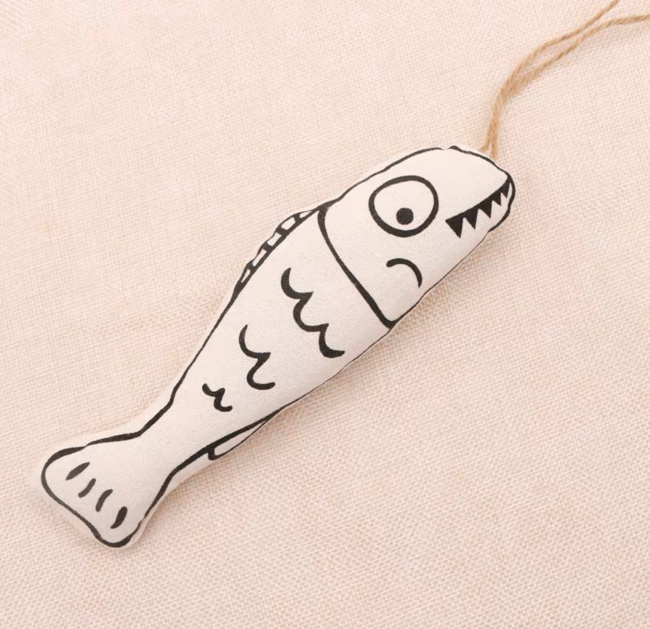 Fish Shape Chew Toy with Catnip